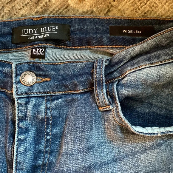 Judy Blue Wide leg women’s jeans - 15/32 - great condition - Picture 2 of 6
